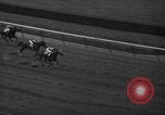 Standbild Vorort Handicap Belmont Park New York USA, 1940, aus Sekunde 44 historischem Filmmaterial Videoclip 65675044347