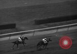 Standbild Vorort Handicap Belmont Park New York USA, 1940, aus Sekunde 52 historischem Filmmaterial Videoclip 65675044347