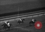 Standbild Vorort Handicap Belmont Park New York USA, 1940, aus Sekunde 53 historischem Filmmaterial Videoclip 65675044347