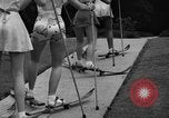 Standbild roller Ski Del Monte California USA, 1940, aus Sekunde 10 historischem Filmmaterial Videoclip 65675044348