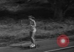 Standbild roller Ski Del Monte California USA, 1940, aus Sekunde 27 historischem Filmmaterial Videoclip 65675044348