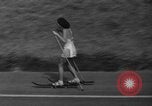 Standbild roller Ski Del Monte California USA, 1940, aus Sekunde 29 historischem Filmmaterial Videoclip 65675044348