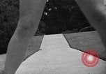Standbild roller Ski Del Monte California USA, 1940, aus Sekunde 37 historischem Filmmaterial Videoclip 65675044348