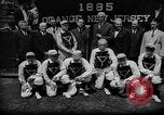 Standbild 1890er Baseballteams spielen Reunion-Spiel Newark New Jersey USA, 1940, aus Sekunde 15 historischem Filmmaterial Videoclip 65675044350