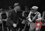 Standbild 1890er Baseballteams spielen Reunion-Spiel Newark New Jersey USA, 1940, aus Sekunde 45 historischem Filmmaterial Videoclip 65675044350