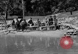 Immagine di Washington Park Zoo scimmie Milwaukee Wisconsin USA, 1933, secondo 13 filmato di repertorio 65675044356