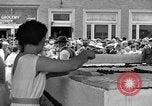 Immagine di Gigante torta corto Lebanon Oregon USA, 1933, secondo 31 filmato di repertorio 65675044357