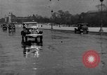 Image pneu de voie antidérapante Paris France, 1934, de la seconde 35 séquences d'archives historiques vidéo 65675044371
