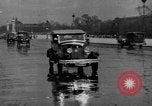 Image pneu de voie antidérapante Paris France, 1934, de la seconde 37 séquences d'archives historiques vidéo 65675044371