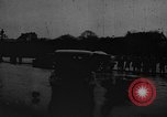 Image pneu de voie antidérapante Paris France, 1934, de la seconde 50 séquences d'archives historiques vidéo 65675044371
