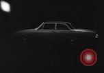 Standbild leuchten Reifen eines Autos Deutschland, 1962, aus Sekunde 11 historischem Filmmaterial Videoclip 65675044376