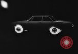Standbild leuchten Reifen eines Autos Deutschland, 1962, aus Sekunde 13 historischem Filmmaterial Videoclip 65675044376