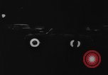Standbild leuchten Reifen eines Autos Deutschland, 1962, aus Sekunde 41 historischem Filmmaterial Videoclip 65675044376