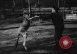 Standbild deutscher Zoo Deutschland, 1962, aus Sekunde 15 historischem Filmmaterial Videoclip 65675044377