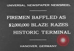 Standbild Feuer im Lagerhaus Hannover Deutschland, 1930, aus Sekunde 3 historischem Filmmaterial Videoclip 65675044380