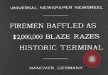 Standbild Feuer im Lagerhaus Hannover Deutschland, 1930, aus Sekunde 6 historischem Filmmaterial Videoclip 65675044380