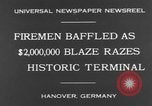 Standbild Feuer im Lagerhaus Hannover Deutschland, 1930, aus Sekunde 8 historischem Filmmaterial Videoclip 65675044380