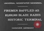 Standbild Feuer im Lagerhaus Hannover Deutschland, 1930, aus Sekunde 9 historischem Filmmaterial Videoclip 65675044380