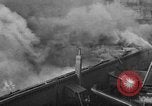 Standbild Feuer im Lagerhaus Hannover Deutschland, 1930, aus Sekunde 26 historischem Filmmaterial Videoclip 65675044380