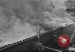 Standbild Feuer im Lagerhaus Hannover Deutschland, 1930, aus Sekunde 30 historischem Filmmaterial Videoclip 65675044380