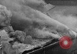 Standbild Feuer im Lagerhaus Hannover Deutschland, 1930, aus Sekunde 50 historischem Filmmaterial Videoclip 65675044380