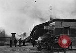 Standbild Feuer im Lagerhaus Hannover Deutschland, 1930, aus Sekunde 59 historischem Filmmaterial Videoclip 65675044380