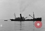 Standbild spezielle Tauchausrüstung Genua Italien, 1930, aus Sekunde 18 historischem Filmmaterial Videoclip 65675044381