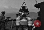 Standbild spezielle Tauchausrüstung Genua Italien, 1930, aus Sekunde 24 historischem Filmmaterial Videoclip 65675044381