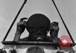 Standbild spezielle Tauchausrüstung Genua Italien, 1930, aus Sekunde 27 historischem Filmmaterial Videoclip 65675044381