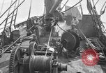 Standbild spezielle Tauchausrüstung Genua Italien, 1930, aus Sekunde 43 historischem Filmmaterial Videoclip 65675044381