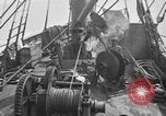 Standbild spezielle Tauchausrüstung Genua Italien, 1930, aus Sekunde 45 historischem Filmmaterial Videoclip 65675044381