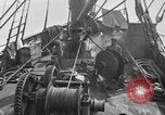 Standbild spezielle Tauchausrüstung Genua Italien, 1930, aus Sekunde 46 historischem Filmmaterial Videoclip 65675044381