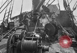 Standbild spezielle Tauchausrüstung Genua Italien, 1930, aus Sekunde 47 historischem Filmmaterial Videoclip 65675044381
