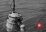 Standbild spezielle Tauchausrüstung Genua Italien, 1930, aus Sekunde 58 historischem Filmmaterial Videoclip 65675044381