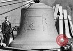 Standbild 20 Tonnen schwere Glocke New York City USA, 1930, aus Sekunde 12 historischem Filmmaterial Videoclip 65675044383