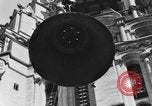 Standbild 20 Tonnen schwere Glocke New York City USA, 1930, aus Sekunde 39 historischem Filmmaterial Videoclip 65675044383