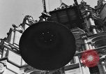 Standbild 20 Tonnen schwere Glocke New York City USA, 1930, aus Sekunde 41 historischem Filmmaterial Videoclip 65675044383