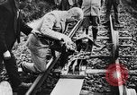 Standbild deutsche Wissenschaftler Harzgerode Deutschland, 1930, aus Sekunde 7 historischem Filmmaterial Videoclip 65675044387