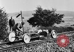 Standbild deutsche Wissenschaftler Harzgerode Deutschland, 1930, aus Sekunde 10 historischem Filmmaterial Videoclip 65675044387