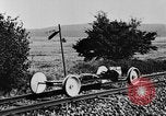 Standbild deutsche Wissenschaftler Harzgerode Deutschland, 1930, aus Sekunde 22 historischem Filmmaterial Videoclip 65675044387