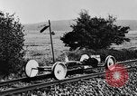 Standbild deutsche Wissenschaftler Harzgerode Deutschland, 1930, aus Sekunde 23 historischem Filmmaterial Videoclip 65675044387