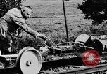 Standbild deutsche Wissenschaftler Harzgerode Deutschland, 1930, aus Sekunde 52 historischem Filmmaterial Videoclip 65675044387