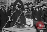 Standbild König Brawman New York City USA, 1931, aus Sekunde 55 historischem Filmmaterial Videoclip 65675044393