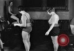 Standbild fat Frauen Philadelphia Pennsylvania USA, 1931, aus Sekunde 26 historischem Filmmaterial Videoclip 65675044394