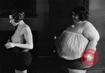 Standbild fat Frauen Philadelphia Pennsylvania USA, 1931, aus Sekunde 34 historischem Filmmaterial Videoclip 65675044394