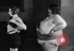 Standbild fat Frauen Philadelphia Pennsylvania USA, 1931, aus Sekunde 38 historischem Filmmaterial Videoclip 65675044394