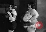 Standbild fat Frauen Philadelphia Pennsylvania USA, 1931, aus Sekunde 40 historischem Filmmaterial Videoclip 65675044394