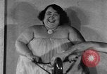 Standbild fat Frauen Philadelphia Pennsylvania USA, 1931, aus Sekunde 59 historischem Filmmaterial Videoclip 65675044394