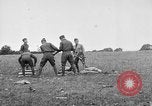 Standbild 318 Infanterie Regiment Chaumont Frankreich, 1918, aus Sekunde 16 historischem Filmmaterial Videoclip 65675044415