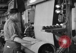 Image masque à gaz Manufacturing Factory France, 1918, de la seconde 14 séquences d'archives historiques vidéo 65675044419